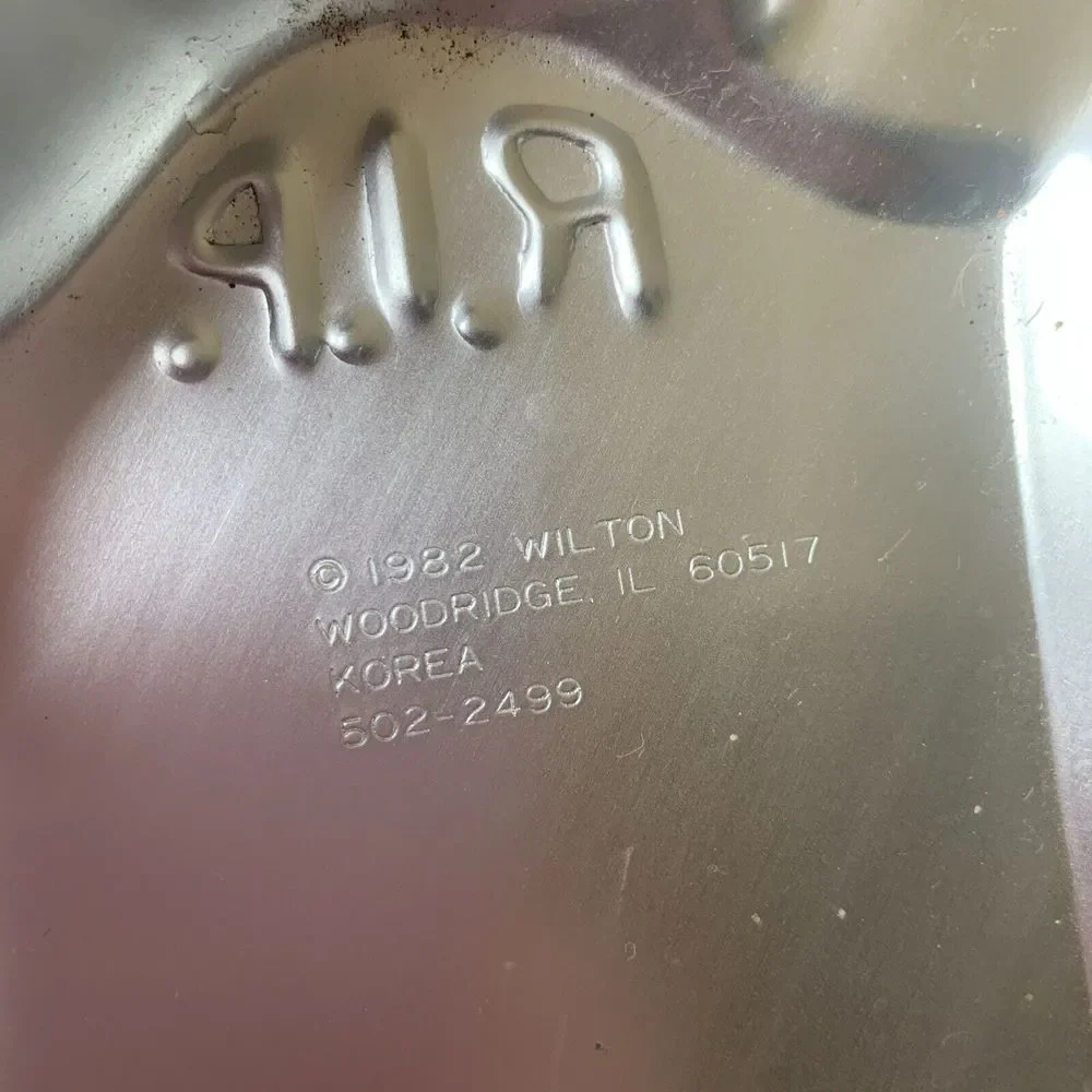 Wilton Scary Ghost Halloween Goblin Cake Pan (502-2499, 1982)‎